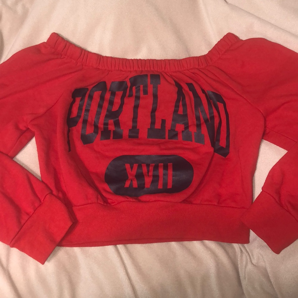 Off the Shoulder Long Sleeve Cropped Shirt